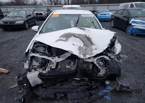 2015 Toyota Corolla L from USA, damaged, VIN 5YFBURHE9FP268092